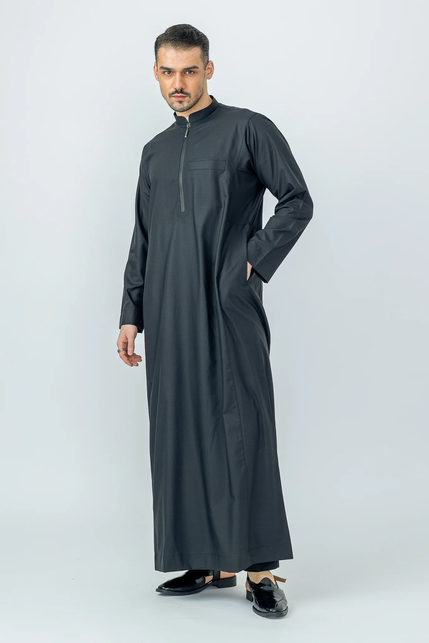Black Plain Zip Collar Thobe - Image 2