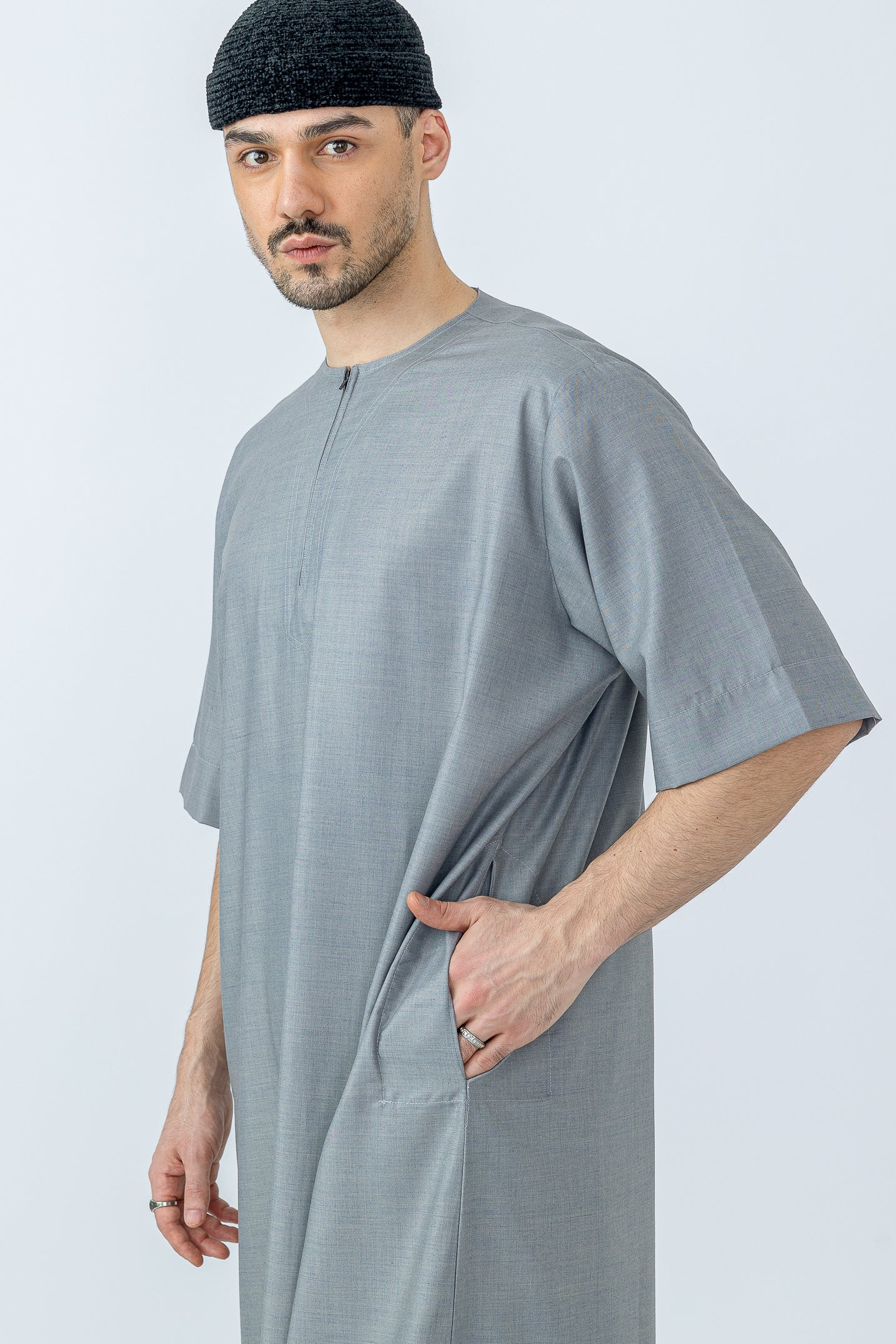 Grey Half Sleeve Thobe - Image 3