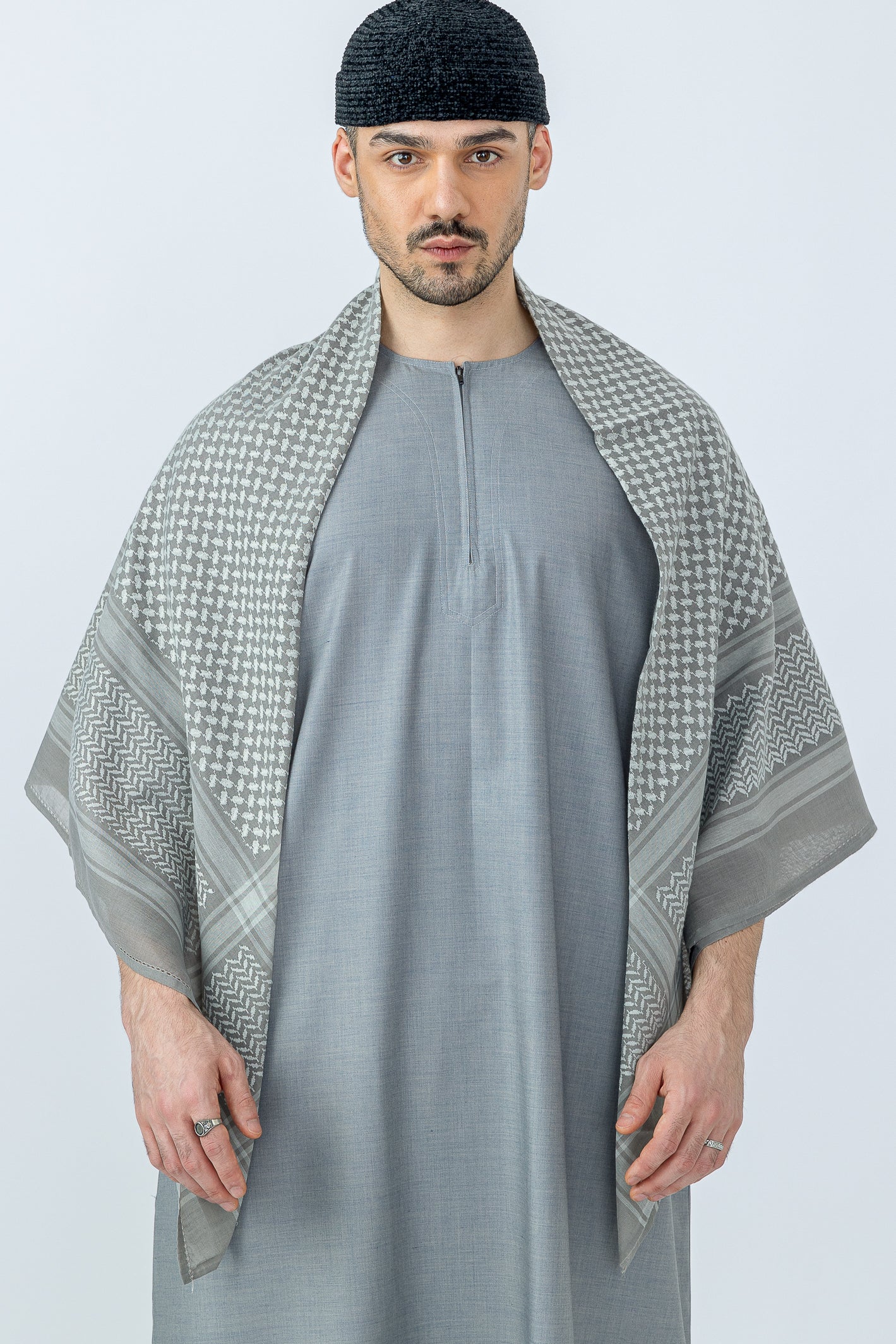 Grey Half Sleeve Thobe - Image 4
