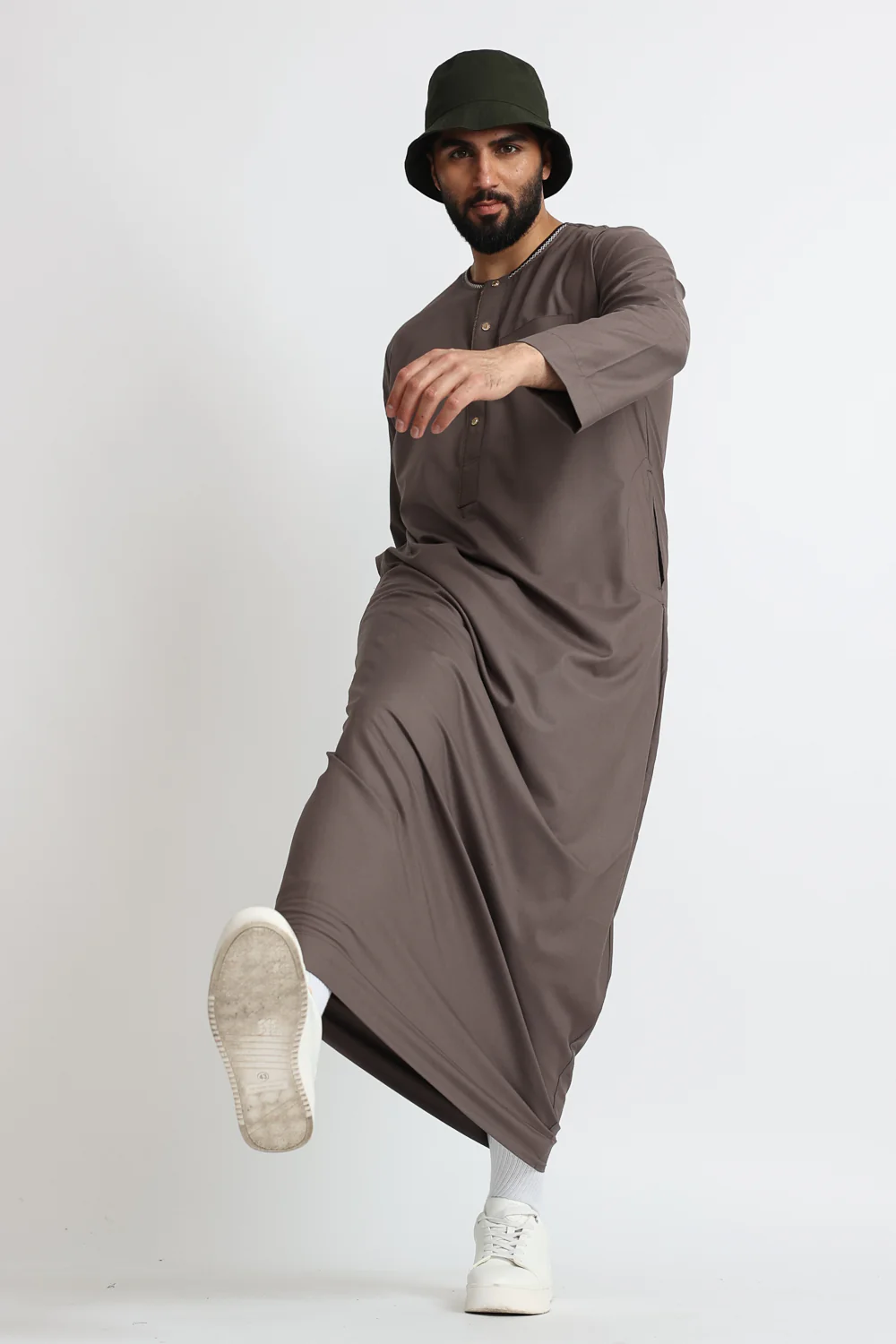 J107 Brown Button Omani - Image 2