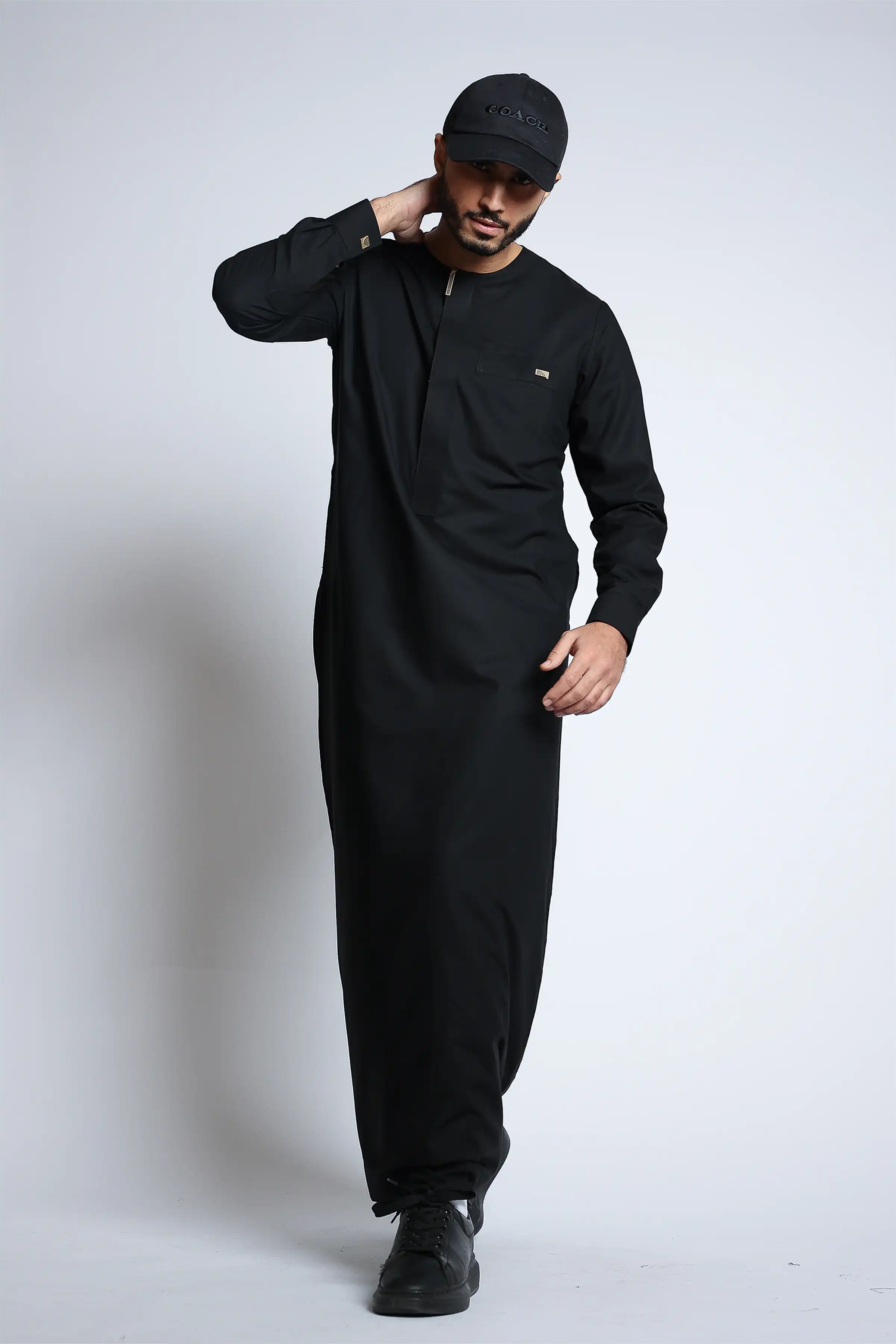J108 Black|Gold Buckle Thobe - Image 2