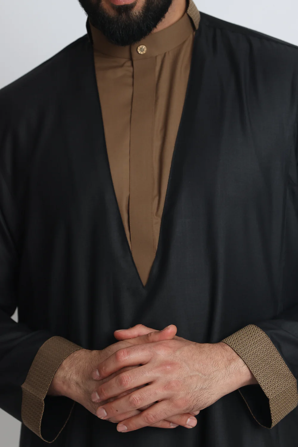J117 Black/Brown Tux Thobe - Image 5