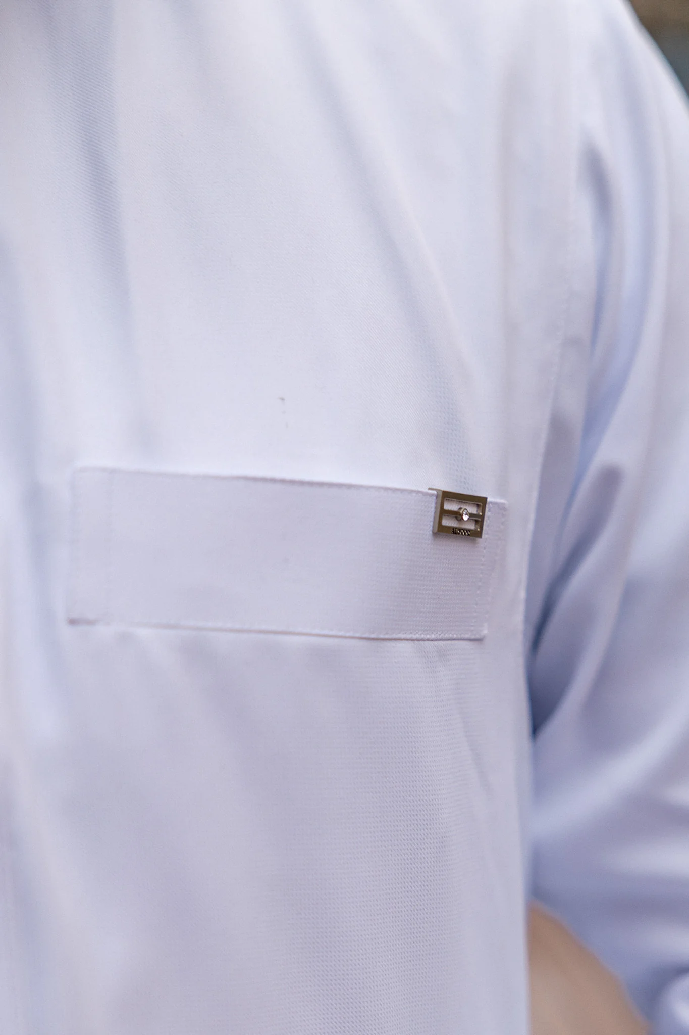 J122 White Buckle Cuff Thobe - Image 8