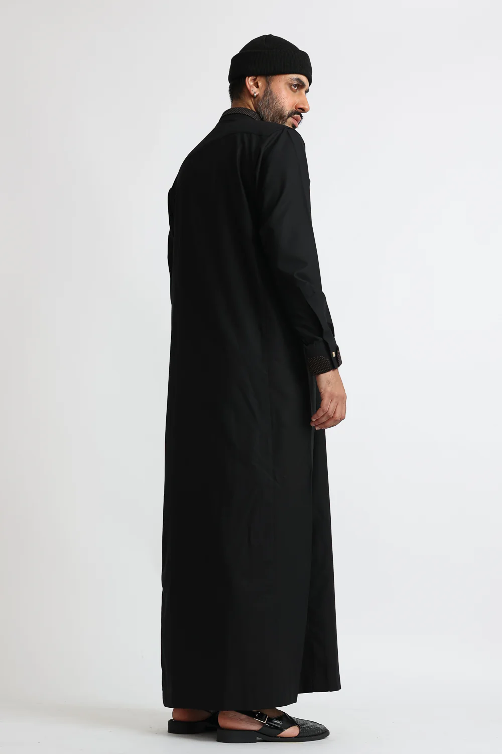 J124 Black Premium Thobe - Image 3