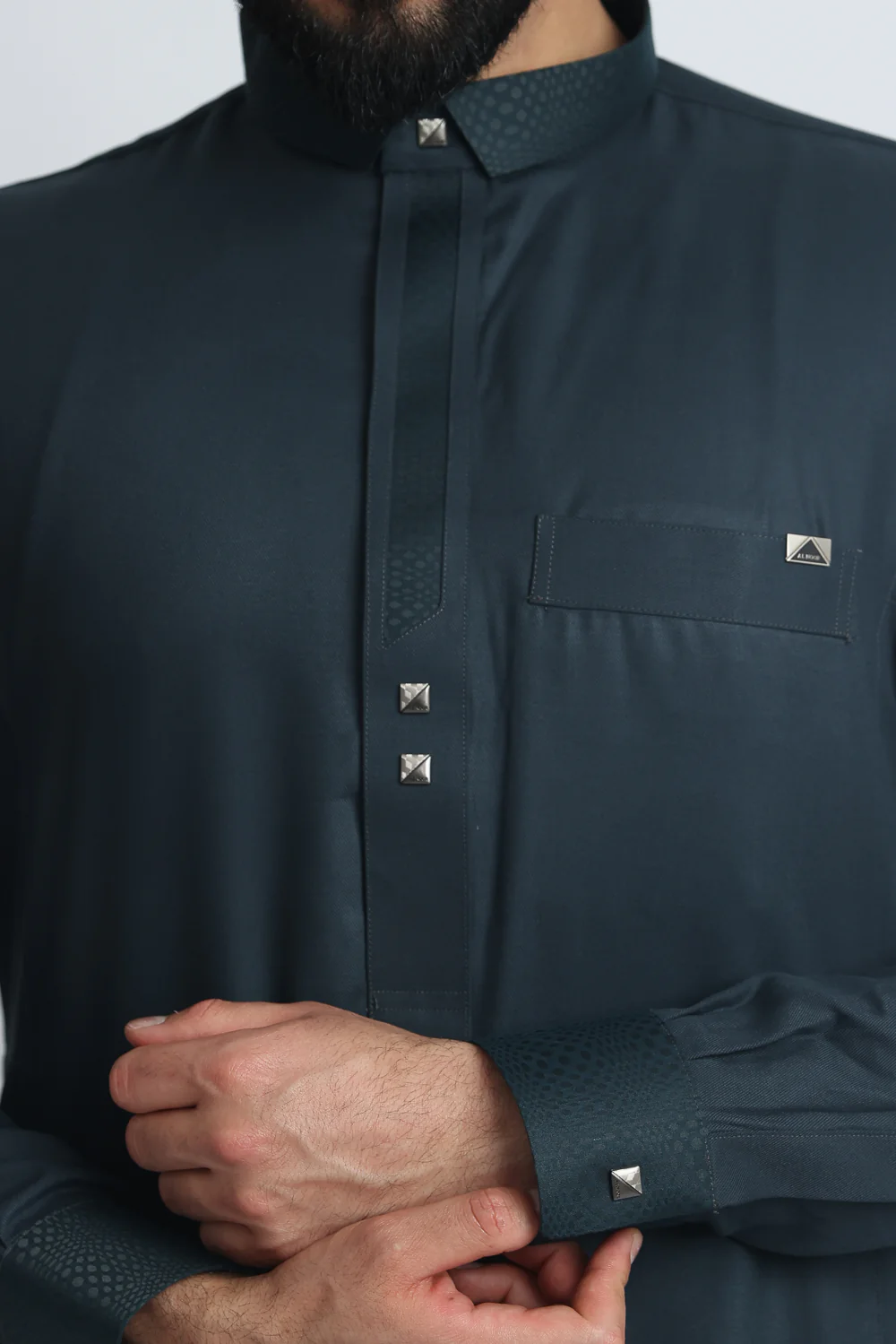 J129 Presidential Grey Collar Thobe - Image 6
