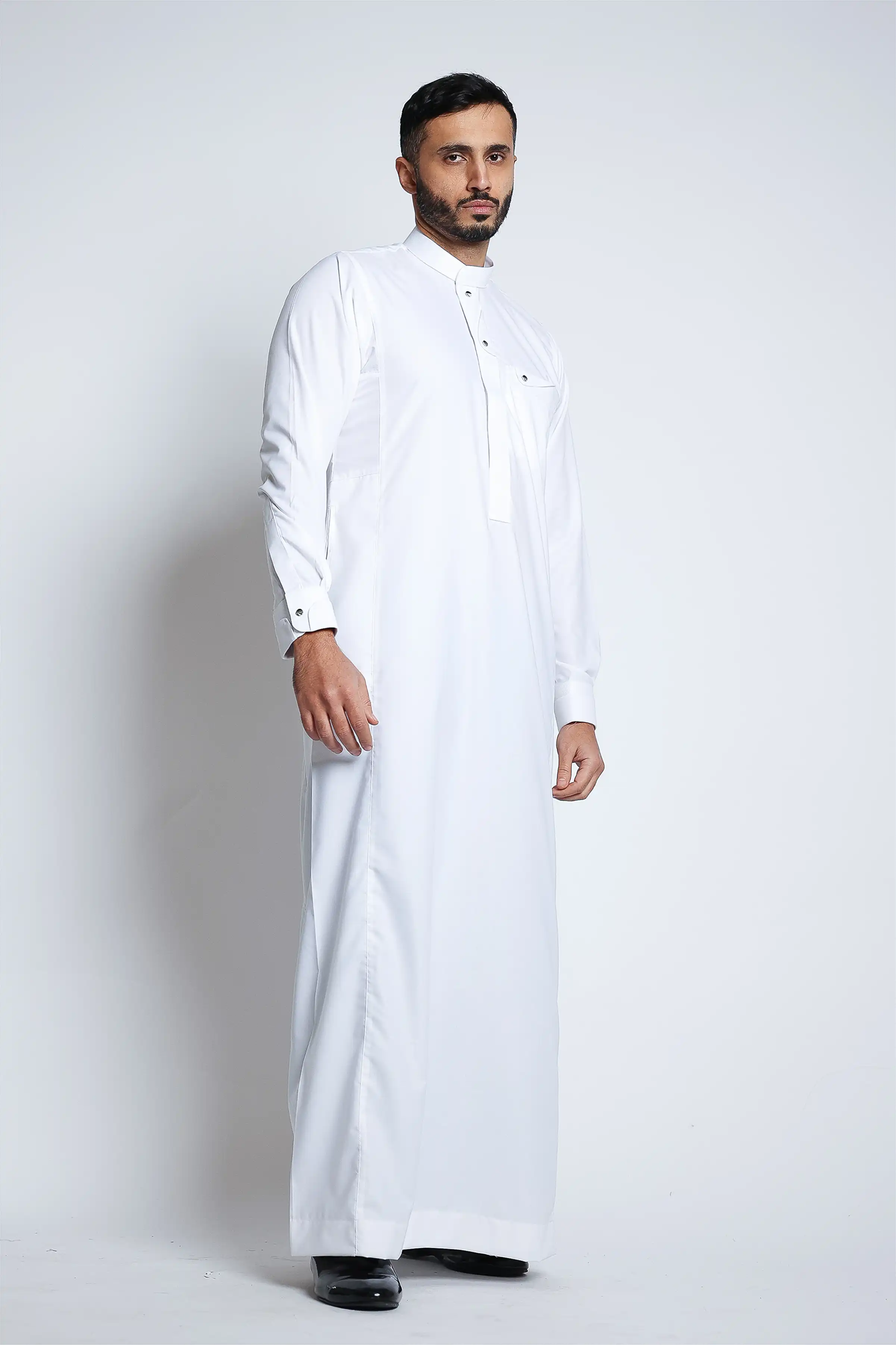 J135 Brilliant White Thobe - Image 2
