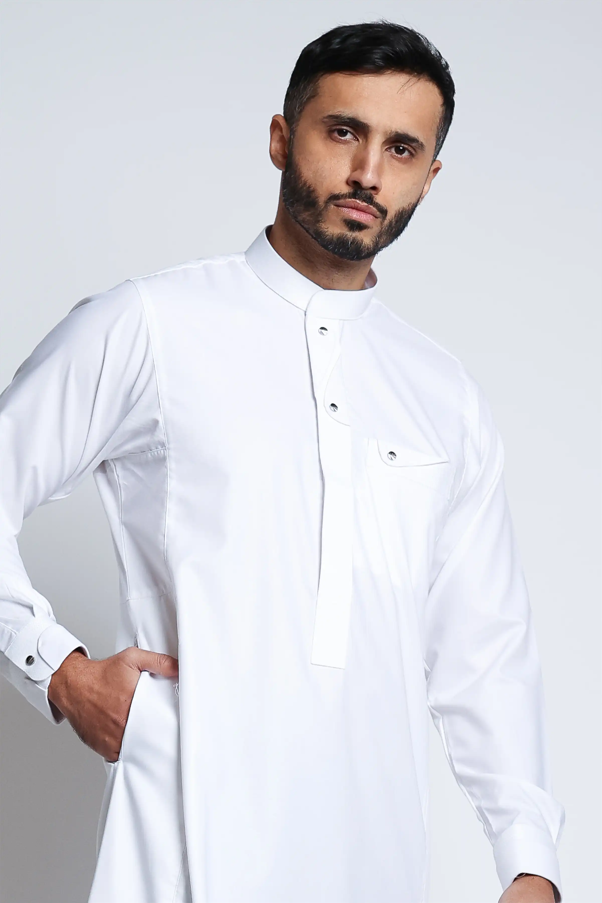 J135 Brilliant White Thobe - Image 5