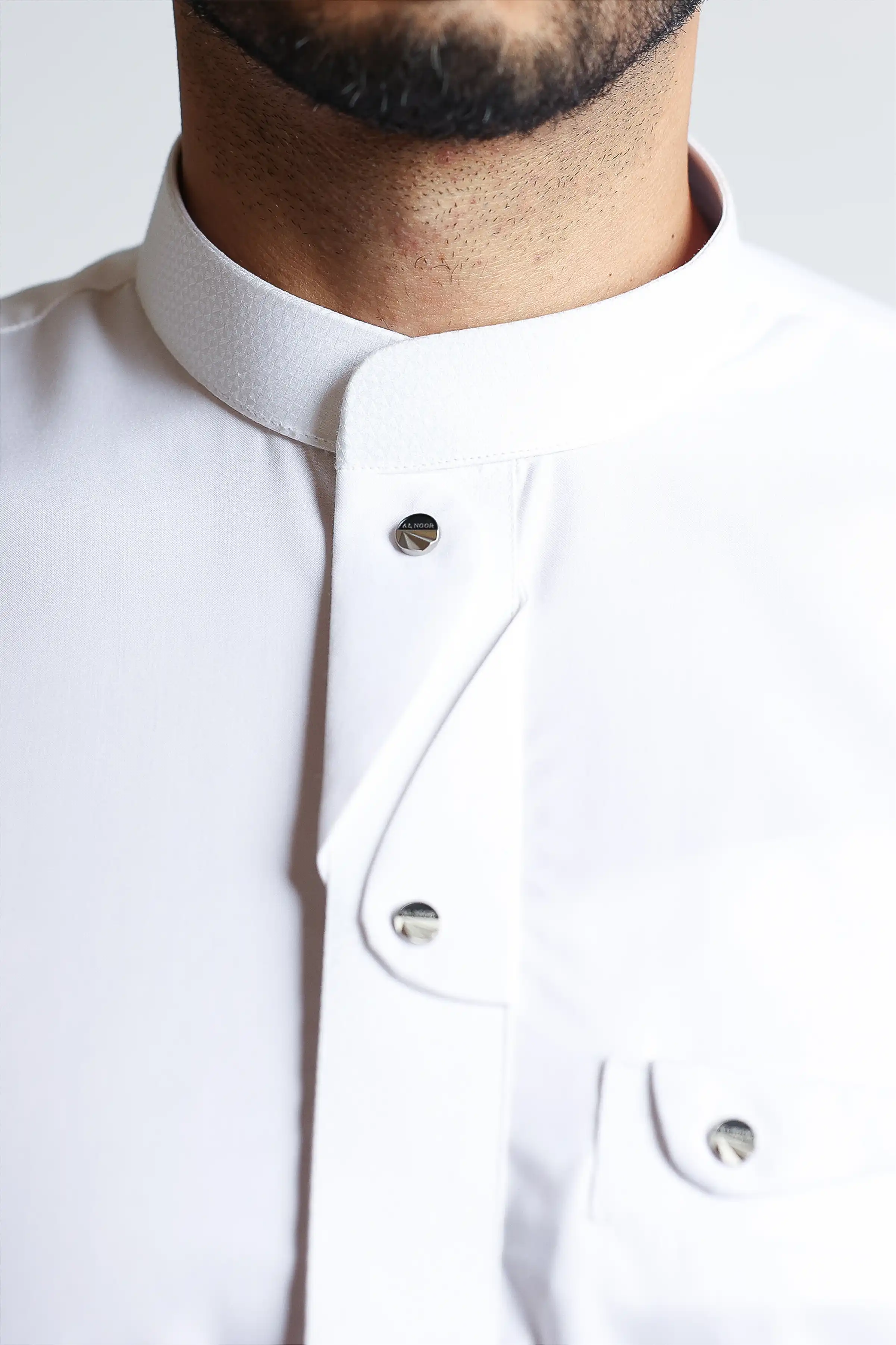 J135 Brilliant White Thobe - Image 6