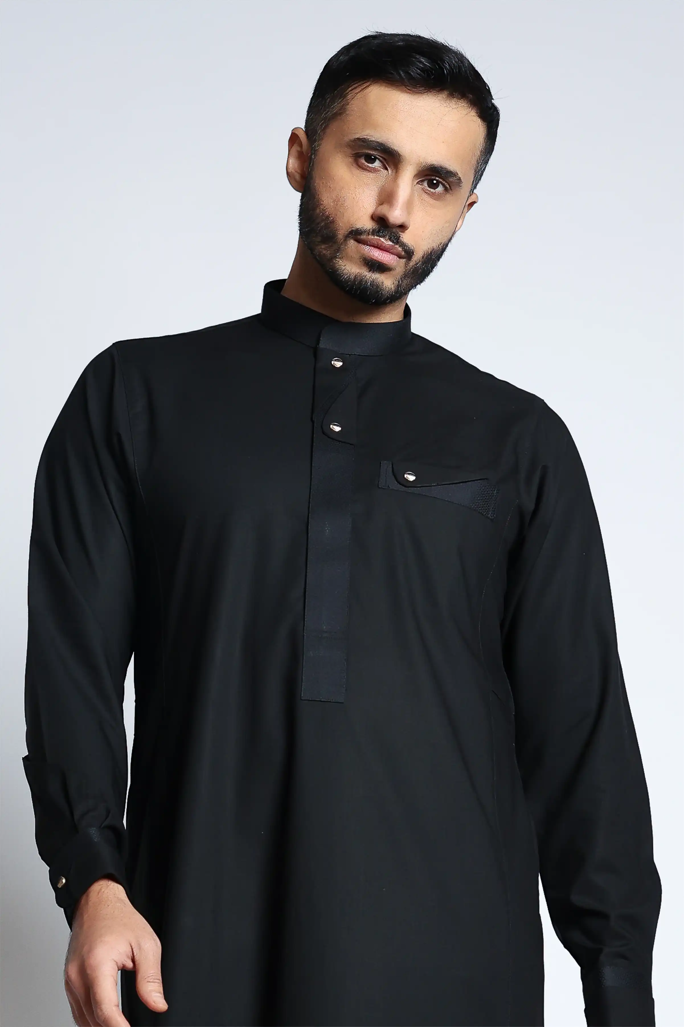 J135 Lead Black Collar Thobe - Image 4
