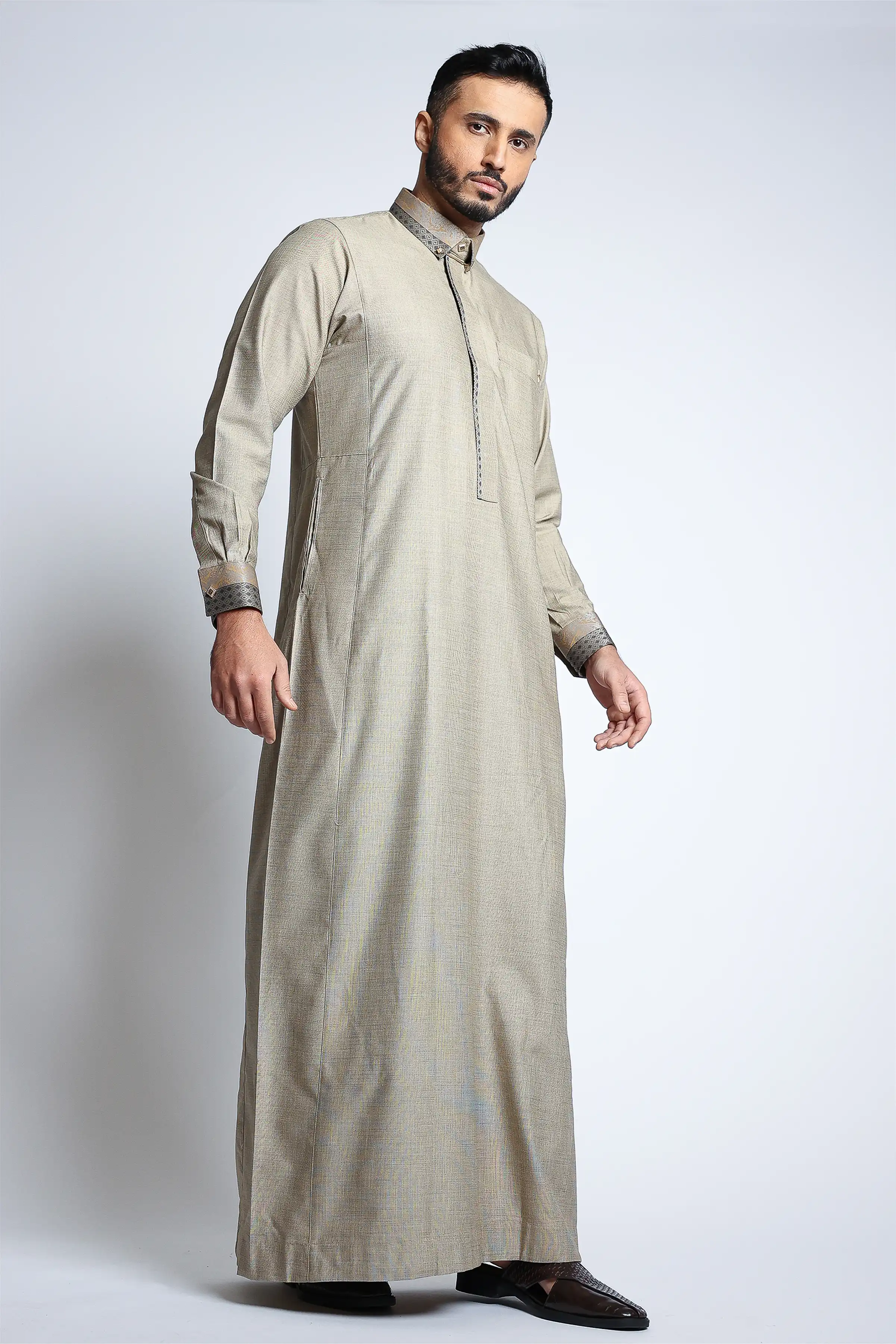 J136 C4 Nomad Beige Thobe - Image 2