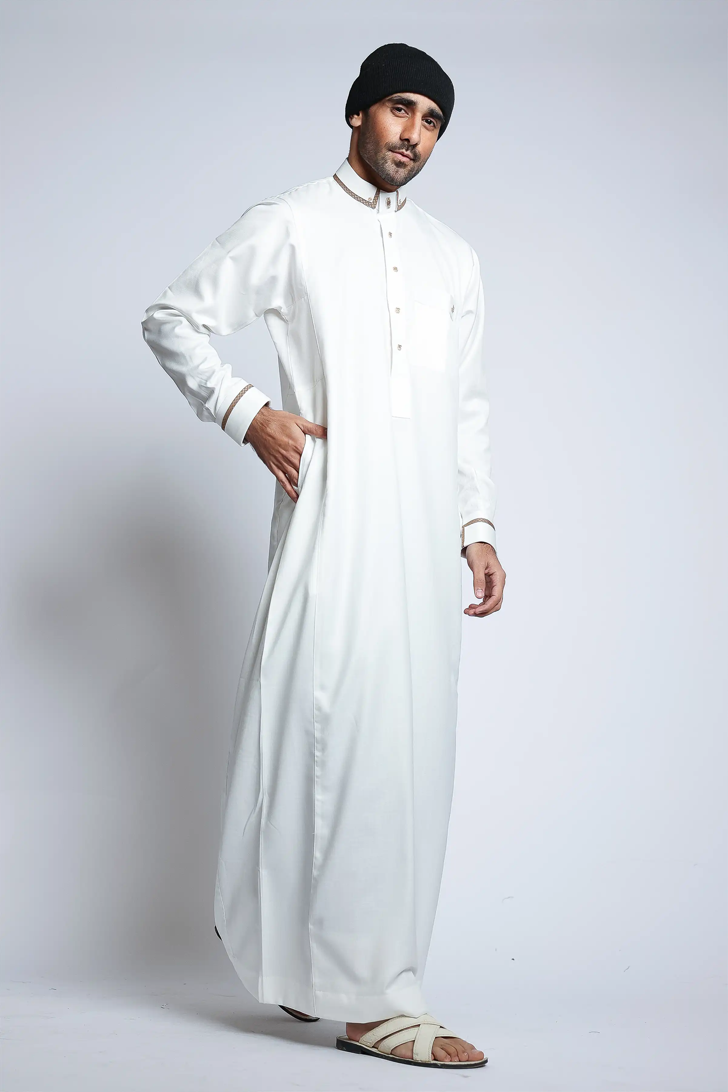 J137 Cream/Gold Shirt Collar Thobe