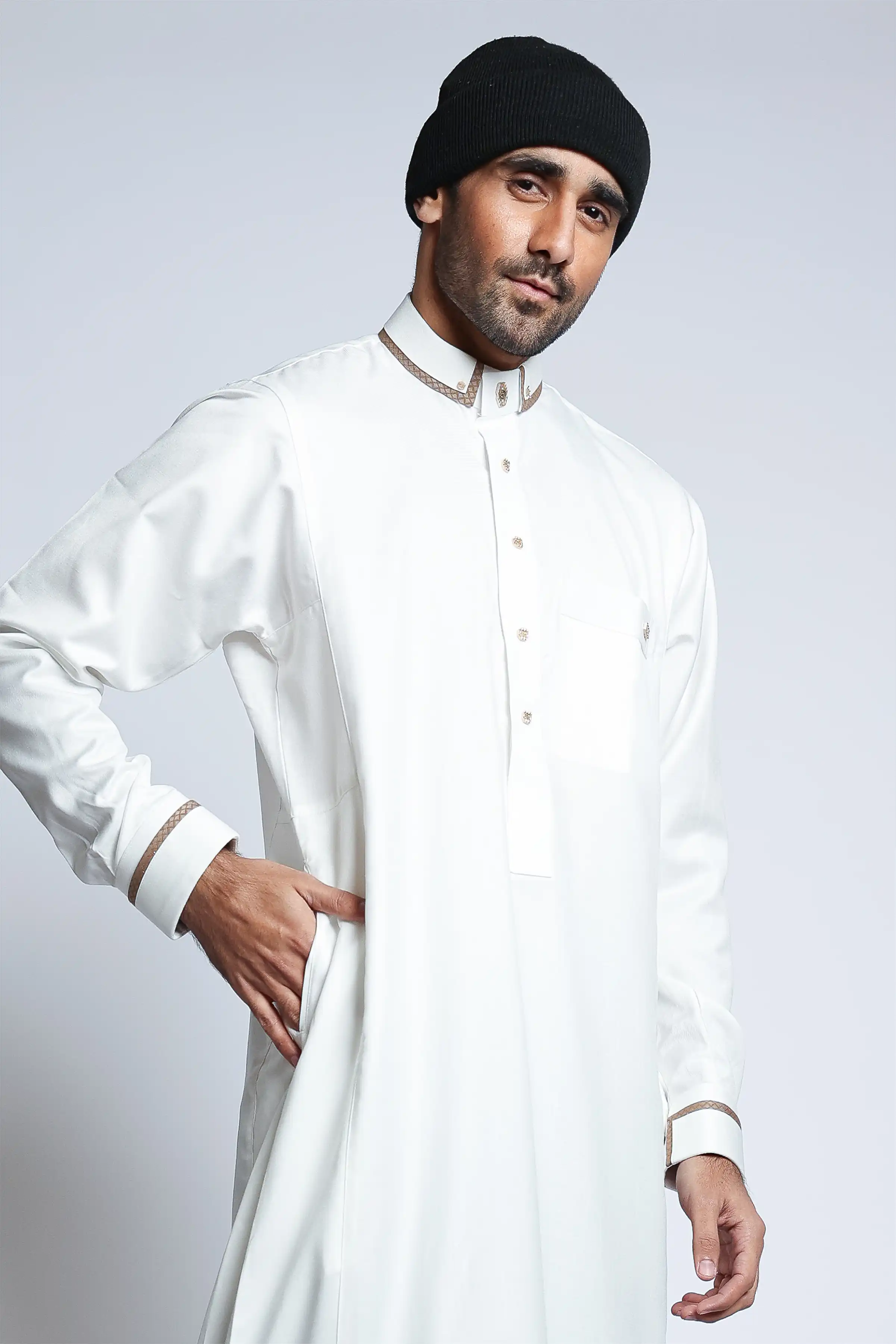 J137 Cream/Gold Shirt Collar Thobe - Image 3