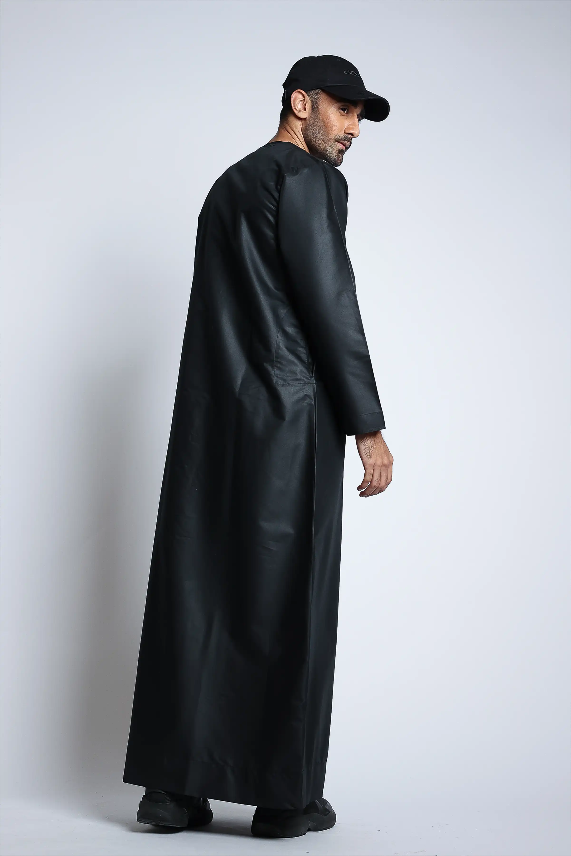 J148 Black Emirati Thobe - Image 3