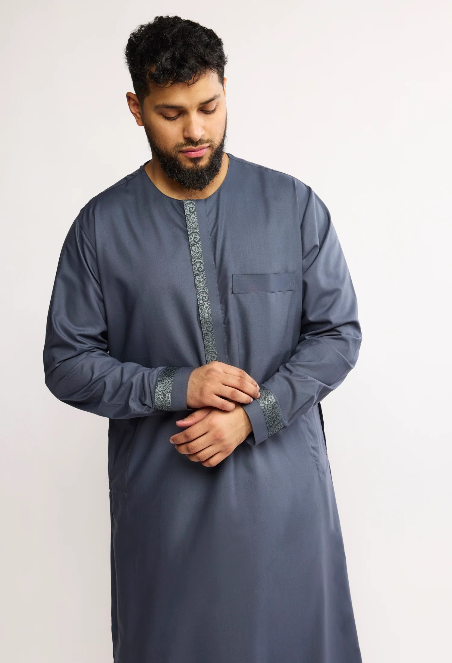 J149 Steel Grey Omani - Image 2