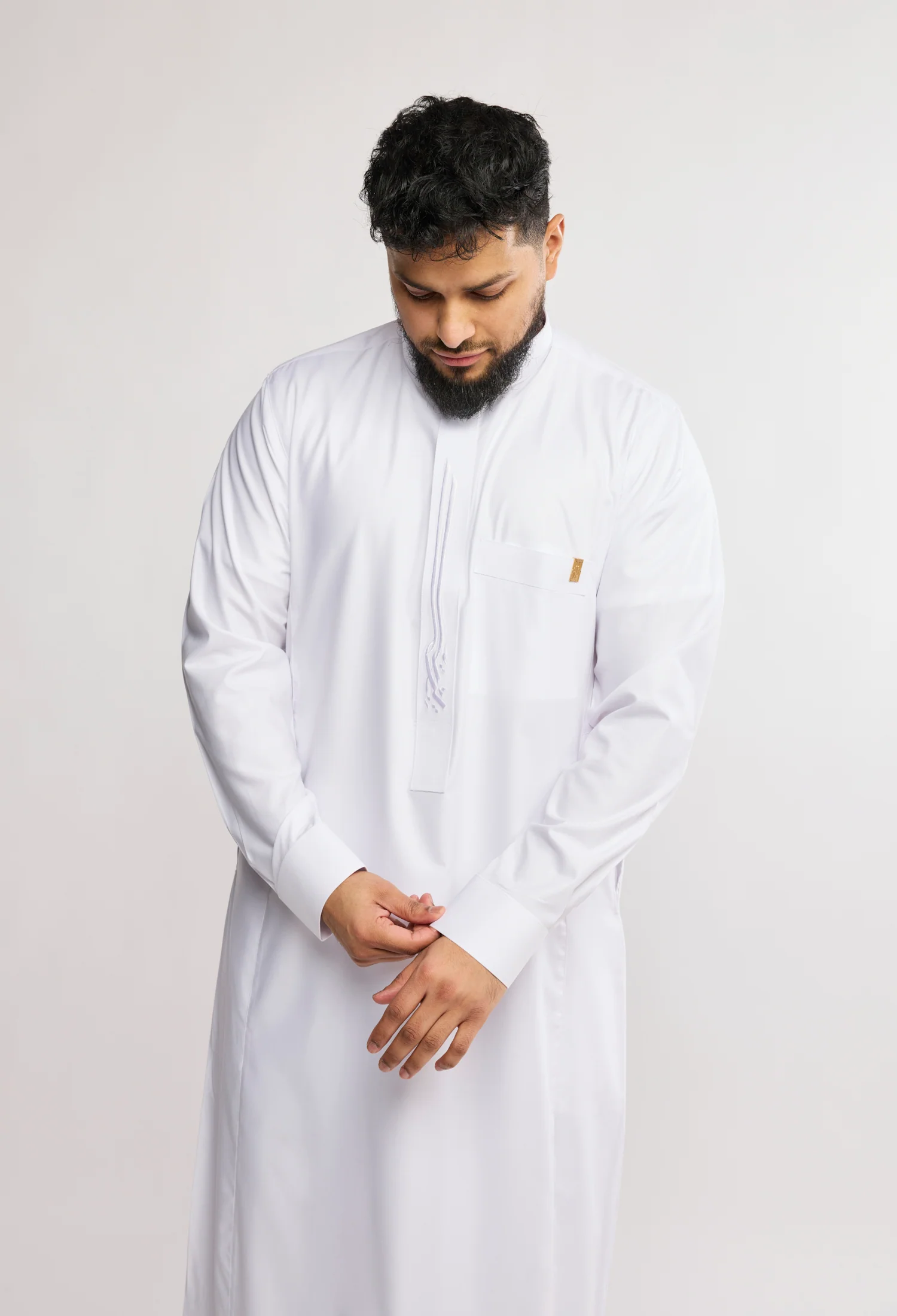 J2512 White Collar Thobe - Image 4