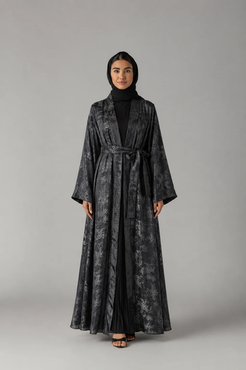 Noir Botanica Abaya