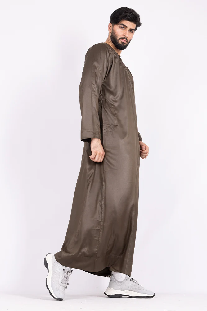 Pastel Brown Omani Thobe - Image 3
