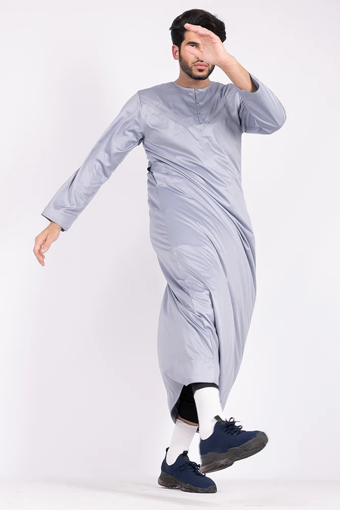 Pastel Grey Omani Thobe - Image 5