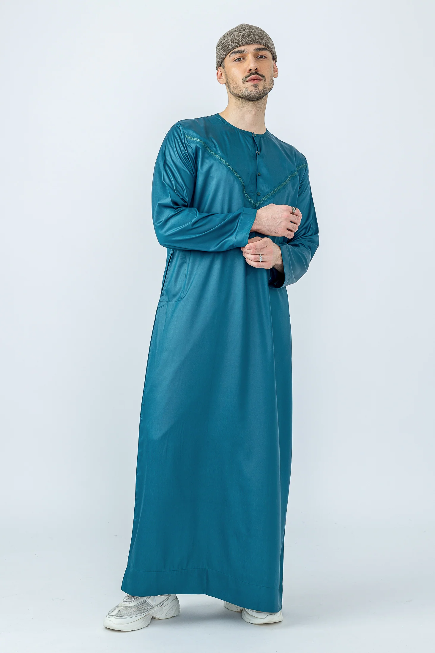 Surfie Green Omani Thobe - Image 3