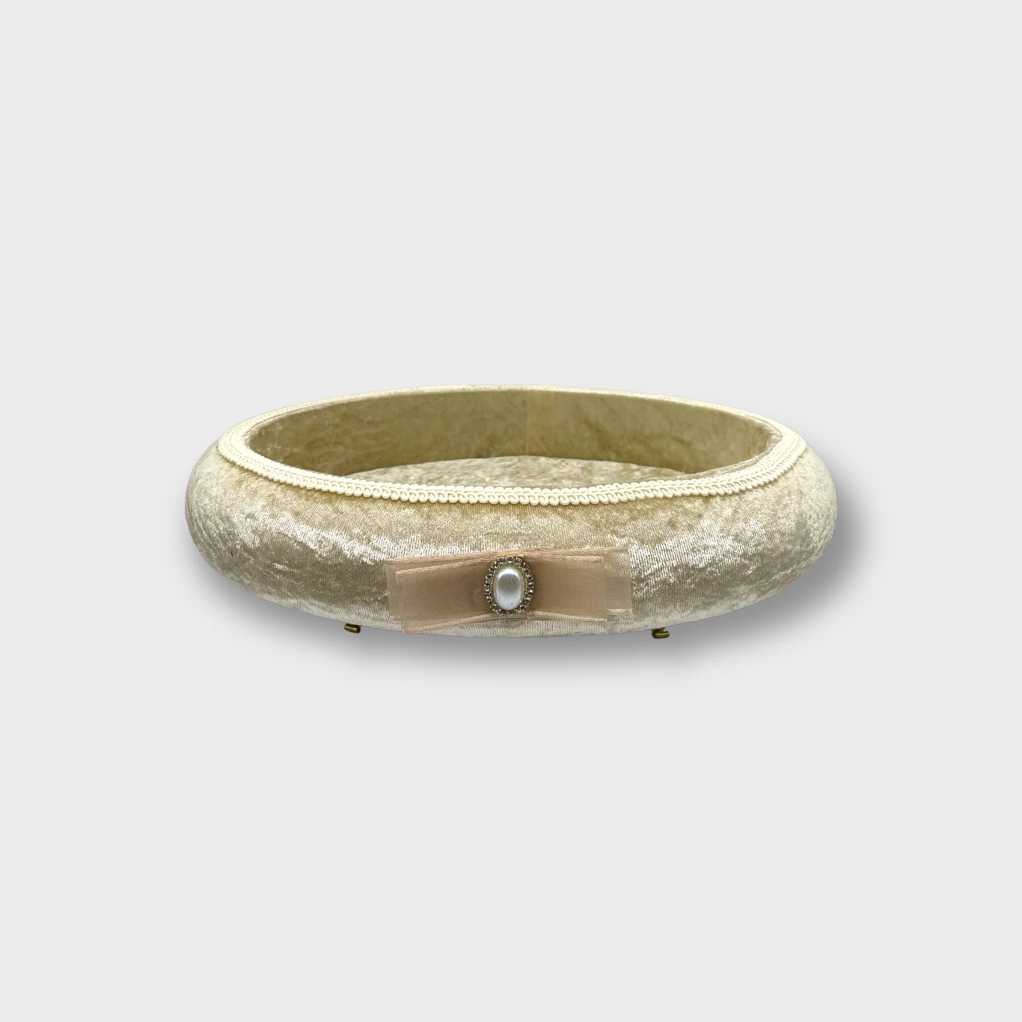 Velvet Oval Gift Hamper - Image 3