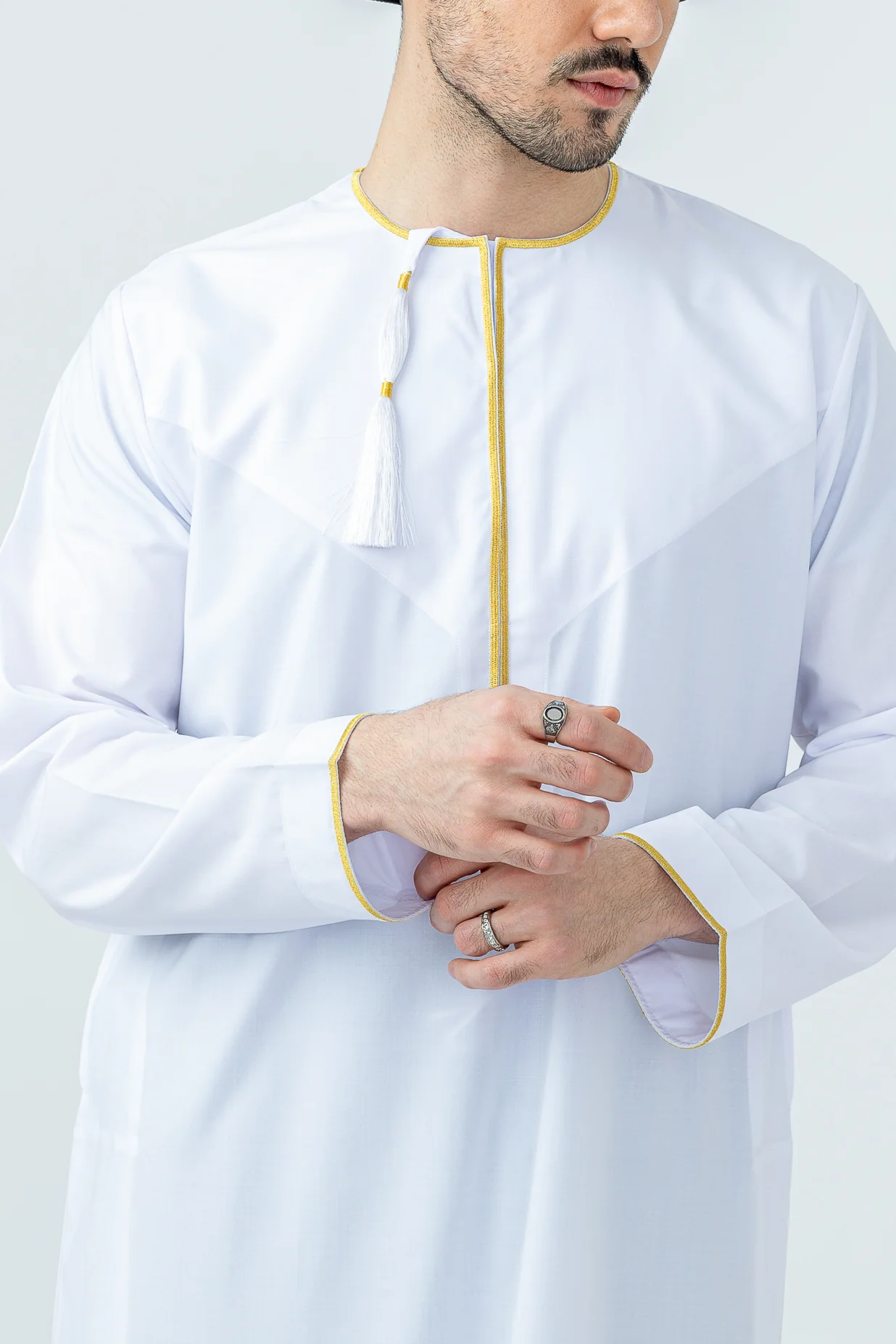 White|Gold Habeel Omani - Image 3