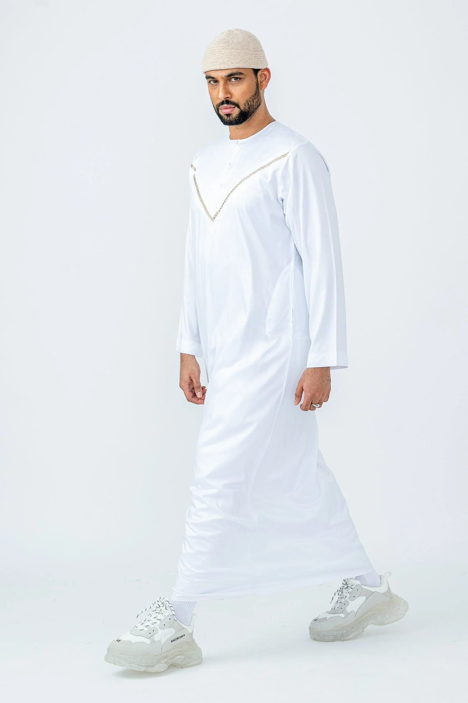 White|Gold Omani Thobe - Image 3
