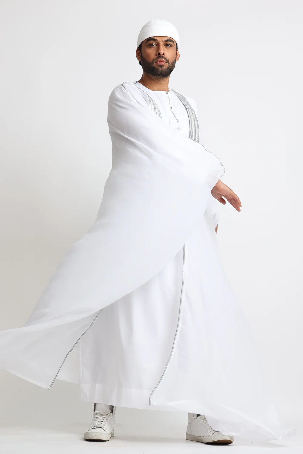 White Silver Arab Bisht - Image 2