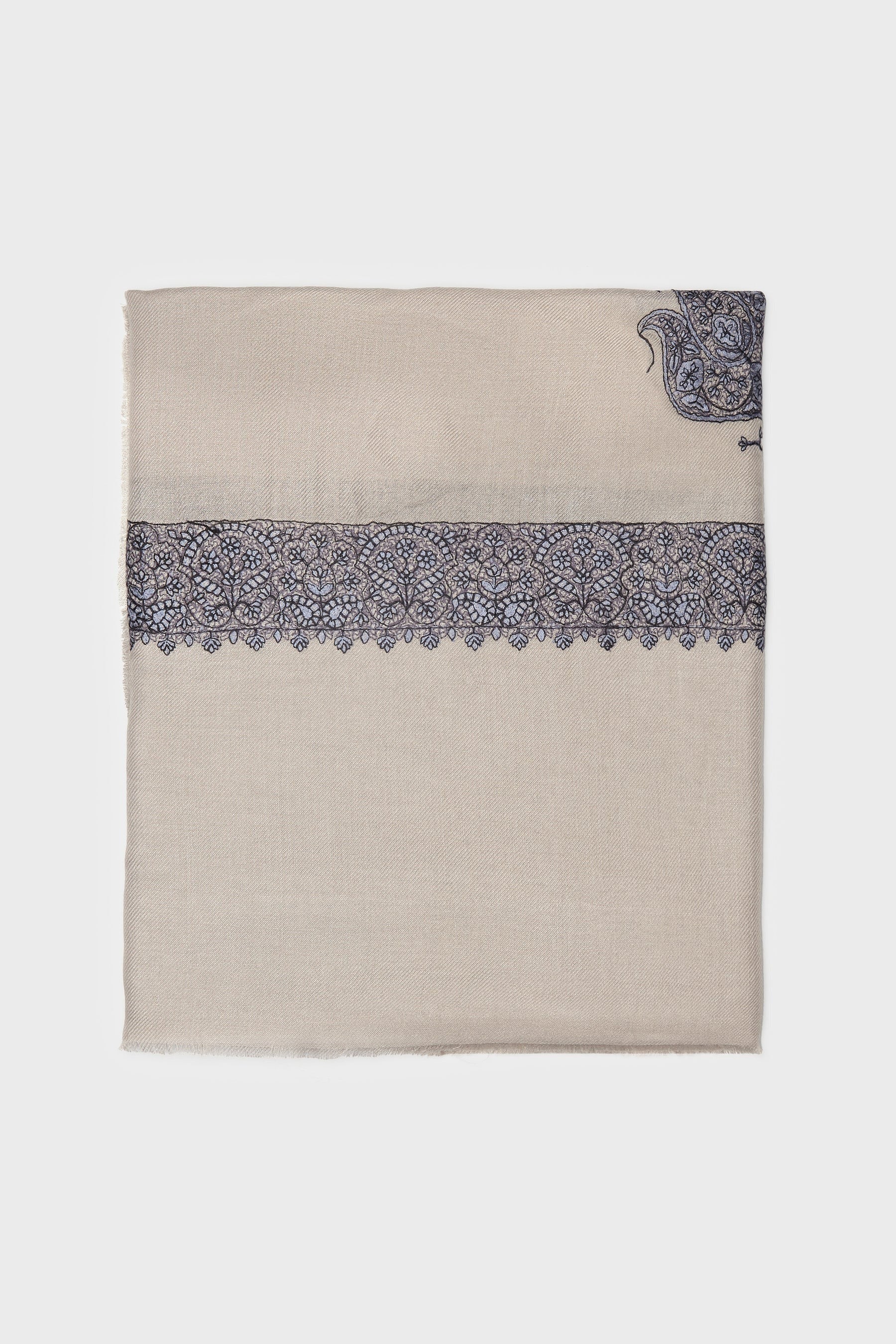 Oat Milk & Silver Mink Yemeni Shemagh - Image 2